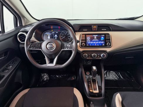 Used 2021 Nissan Versa SV image 15