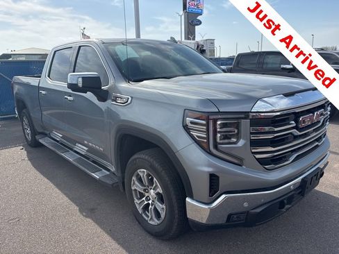 Used 2025 GMC Sierra 1500 SLT w/ SLT Convenience Package image 3