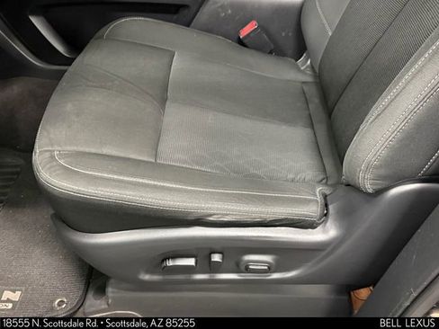 Used 2019 Nissan Titan XD RWD image 12