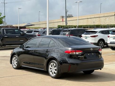 Used 2026 Toyota Corolla LE image 8