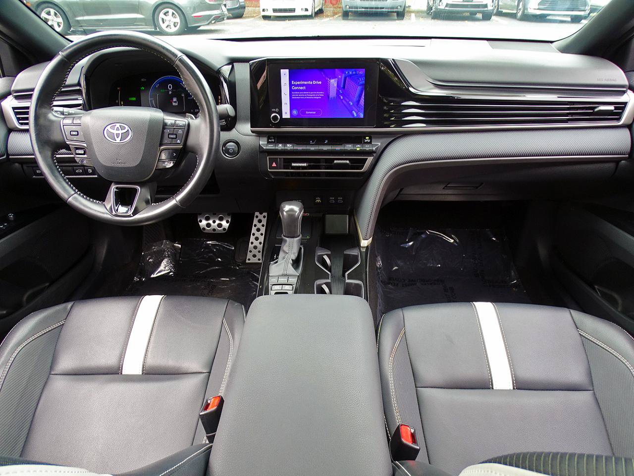 Used 2025 Toyota Camry SE w/ Convenience Package FWD image 28