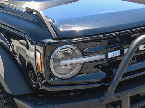 Used 2024 Ford Bronco Outer Banks w/ Sasquatch Package AWD/4WD image 2