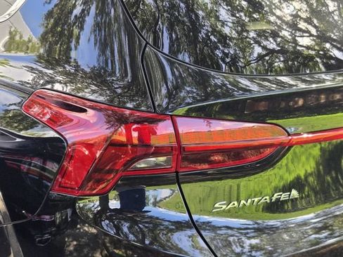 Used 2023 Hyundai Santa Fe SEL FWD image 8