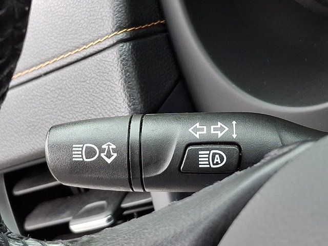 Used 2021 GMC Terrain SLT FWD image 27
