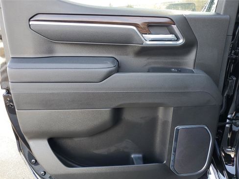 New 2026 GMC Sierra 1500 SLT w/ SLT Premium Package image 13