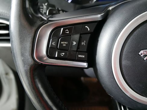 Used 2019 Jaguar F-PACE Prestige AWD/4WD image 27