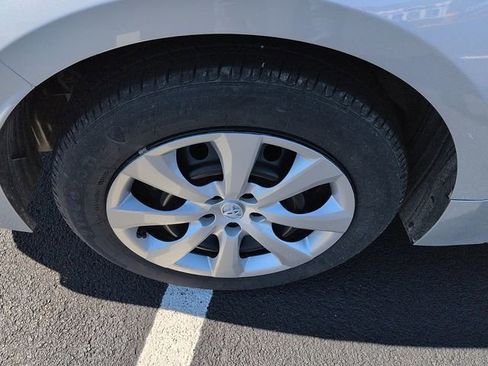 Certified 2025 Toyota Corolla LE image 9