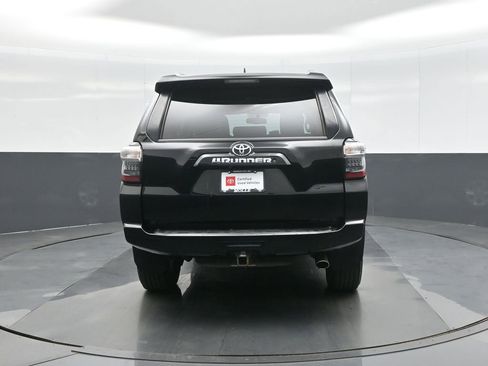 Certified 2017 Toyota 4Runner SR5 Premium w/ Convenience Package image 6