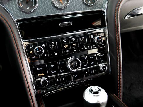 Used 2013 Bentley Mulsanne image 20