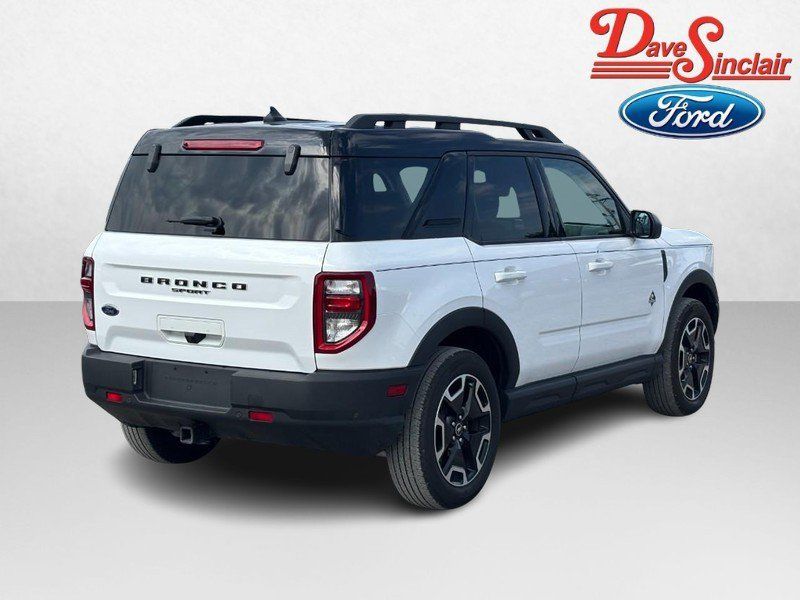 Used 2023 Ford Bronco Sport Outer Banks w/ Tech Package AWD/4WD image 7
