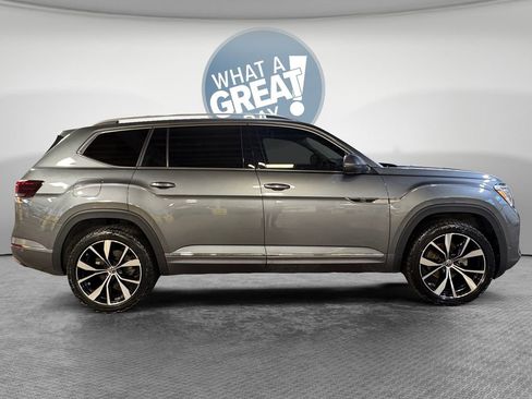 Used 2024 Volkswagen Atlas SEL Premium R-Line AWD/4WD image 2