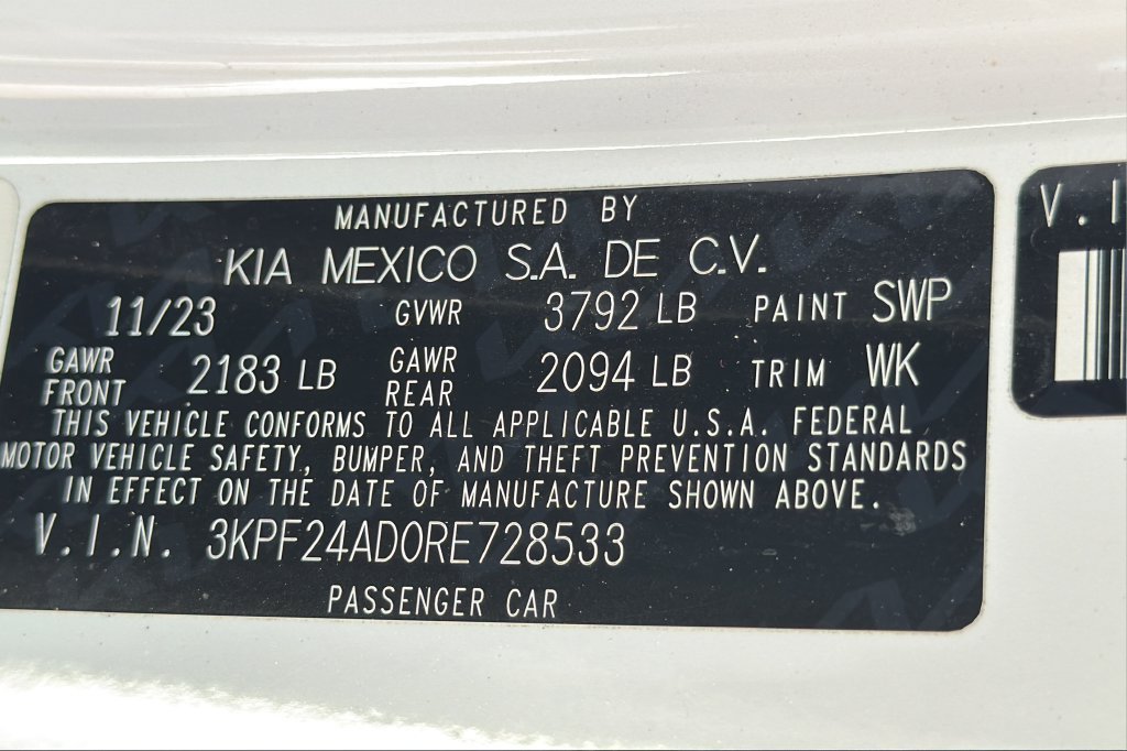 Used 2024 Kia Forte LXS w/ LXS Technology Package FWD image 26