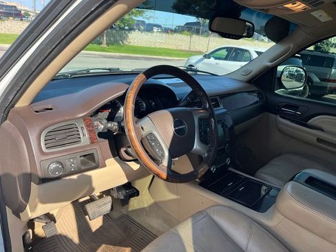 Used 2008 GMC Yukon Denali AWD/4WD image 17