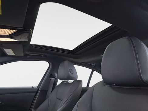 Certified 2023 BMW 330i Sedan RWD image 26