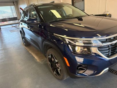 Used 2024 Kia Seltos EX