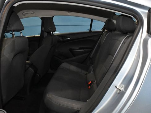 Used 2017 Chevrolet Cruze LS FWD image 20
