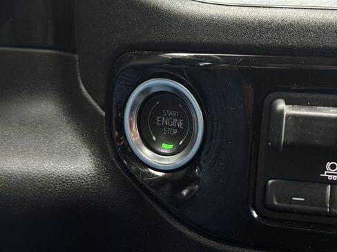 Certified 2025 GMC Sierra 1500 Elevation AWD/4WD image 17