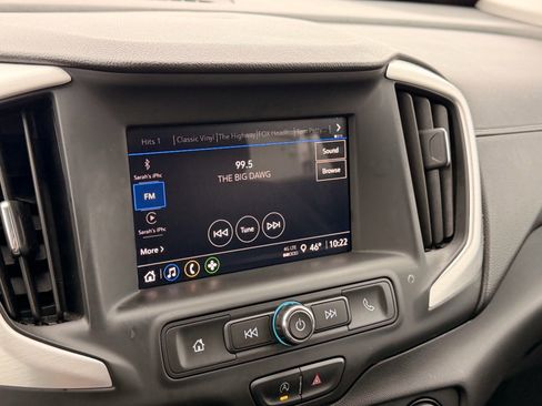 Used 2023 GMC Terrain SLE image 17