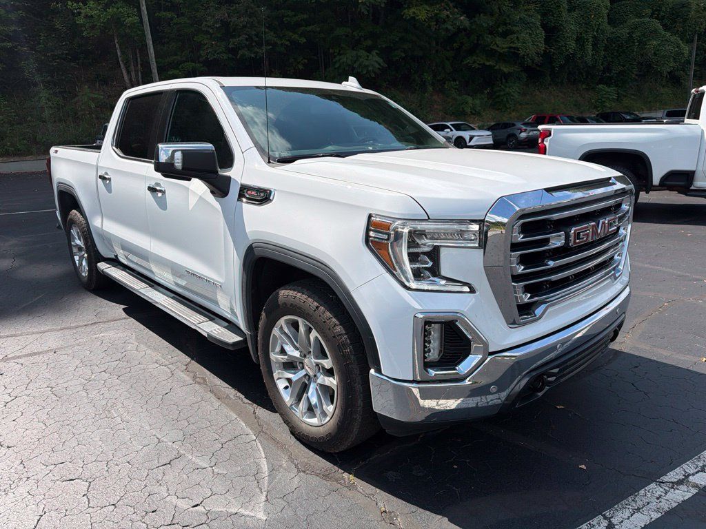 Used 2022 GMC Sierra 1500 SLT w/ SLT Premium Plus Package AWD/4WD image 4