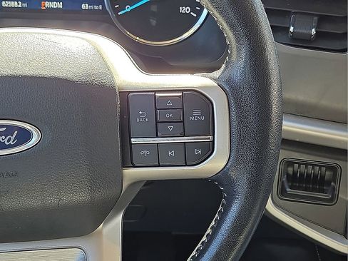 Used 2022 Ford Expedition Max XLT image 19