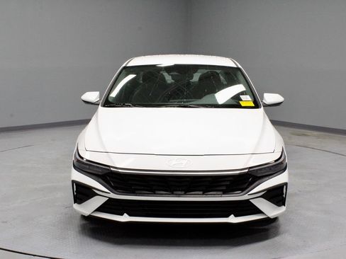 Used 2024 Hyundai Elantra SEL FWD image 6