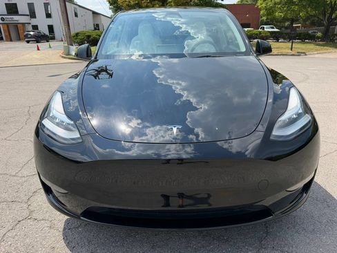 Used 2023 Tesla Model Y Long Range AWD/4WD image 11