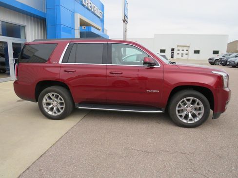 Used 2018 GMC Yukon SLT w/ Open Road Package image 15