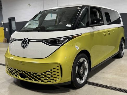 New 2025 Volkswagen ID. Buzz Pro S Plus image 41