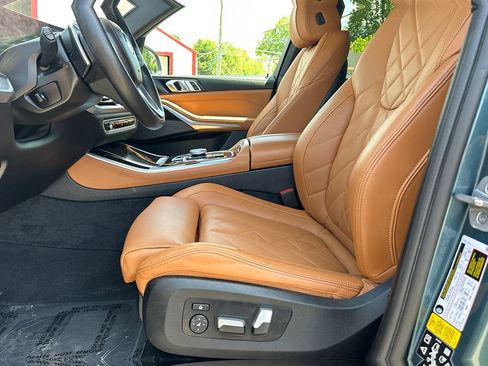 Used 2024 BMW X5 xDrive40i w/ Premium Package AWD/4WD image 9