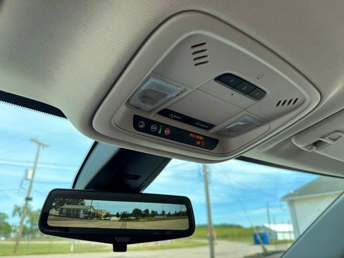Used 2020 Chevrolet Traverse RS FWD image 43