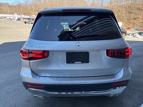 New 2026 Mercedes-Benz GLB 250 4MATIC image 4