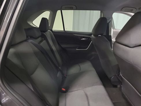 Used 2025 Toyota RAV4 XLE AWD/4WD image 31