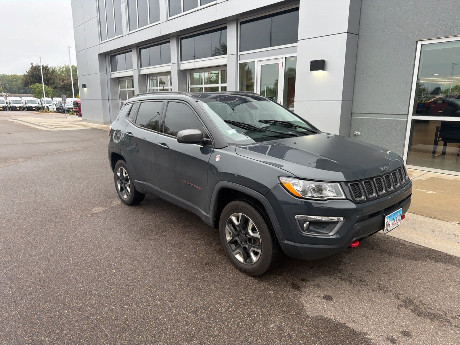 Used 2018 Jeep Compass Trailhawk w/ Leather Interior Group AWD/4WD image 4
