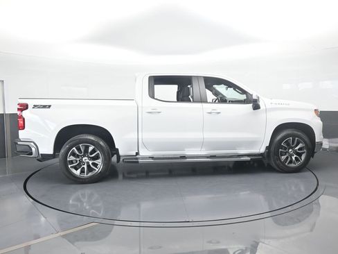 Used 2024 Chevrolet Silverado 1500 LT w/ Protection Package image 7