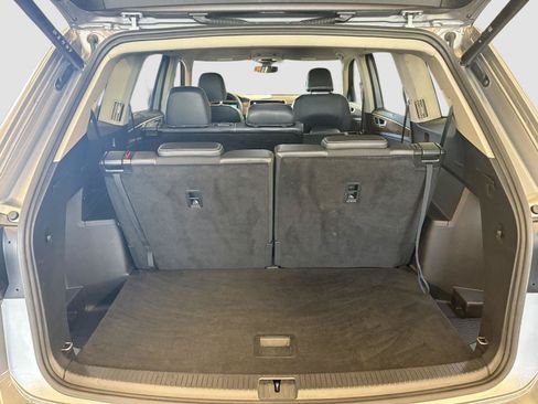 Used 2025 Volkswagen Atlas SE AWD/4WD image 20