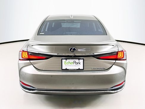 Used 2019 Lexus ES 300h w/ Accessory Package 2 FWD image 7