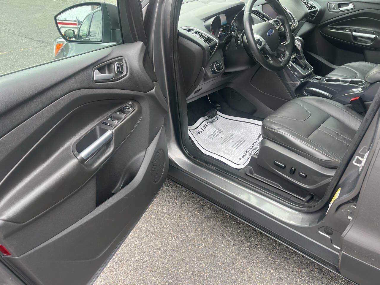 Used 2013 Ford Escape Titanium w/ Parking Technology Pkg AWD/4WD image 13