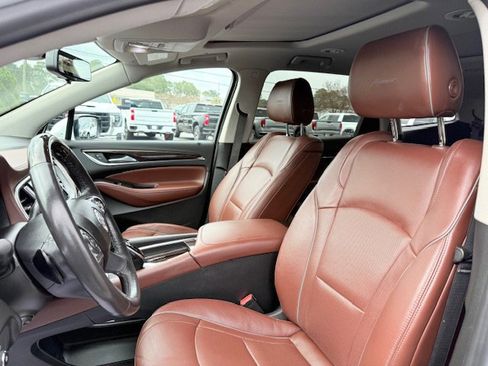 Used 2021 Buick Enclave Avenir w/ Avenir Technology Package image 9