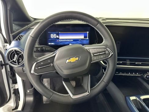 Used 2024 Chevrolet Equinox EV LT image 14