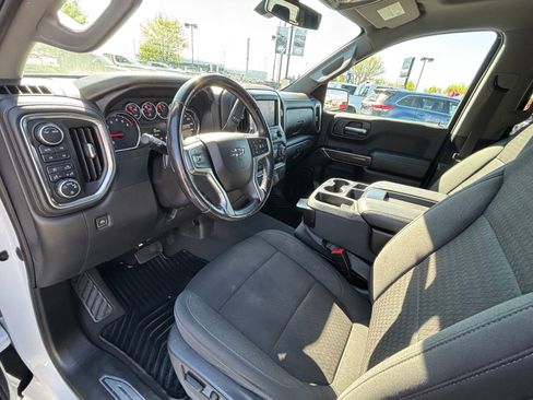 Used 2022 Chevrolet Silverado 1500 RST w/ Z71 Off-Road Package AWD/4WD image 11