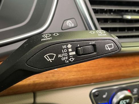 Used 2023 Audi Q5 2.0T Premium Plus w/ Premium Plus Package image 42