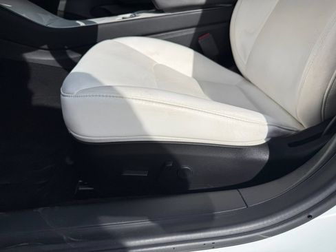 Used 2019 Tesla Model 3 Standard Range Plus RWD image 22