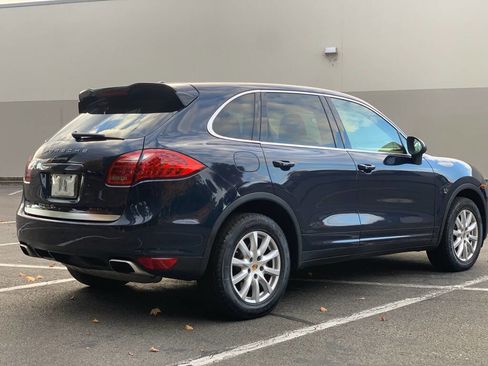 Used 2012 Porsche Cayenne image 24