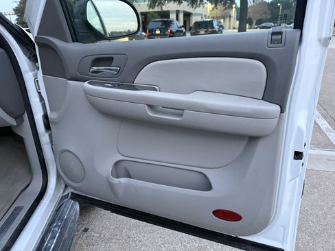 Used 2007 Chevrolet Tahoe LS image 16