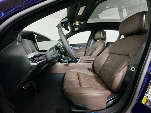 New 2026 BMW i7 xDrive60 image 21