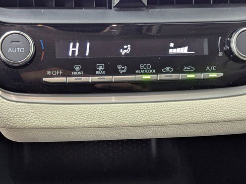 Used 2024 Toyota Corolla LE image 27