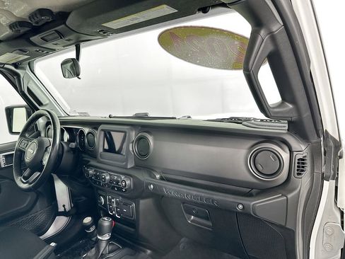 Used 2021 Jeep Wrangler Unlimited Sport image 37