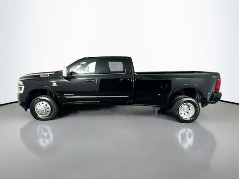 New 2026 RAM 3500 Limited w/ Towing Technology Group image 4