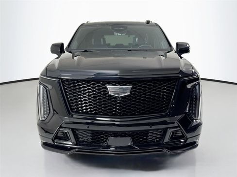 Used 2026 Cadillac Escalade V w/ LPO, ONYX Package image 11