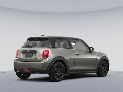 Used 2018 MINI Cooper 2-Door Hardtop FWD image 3